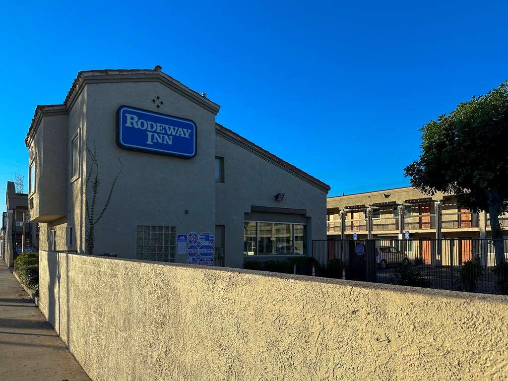南盖特-洛杉矶南罗德威旅馆酒店 外观 照片
